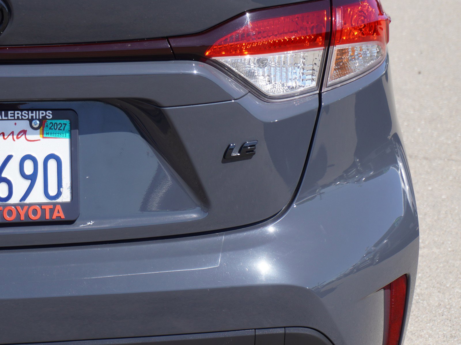 Used 2024 Toyota Corolla LE w/ LE Convenience Package FWD image 10