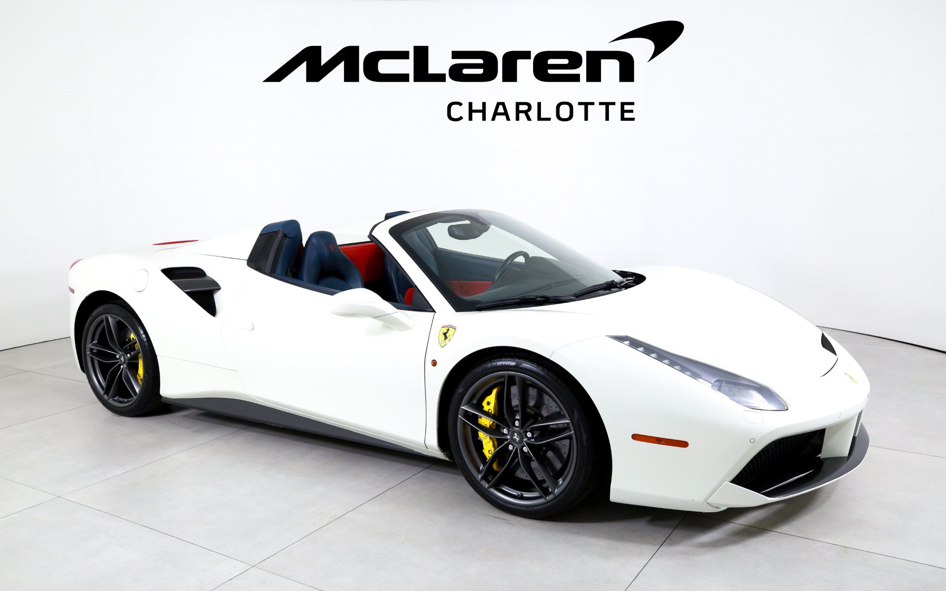 Used 2018 Ferrari 488 Spider RWD image 2
