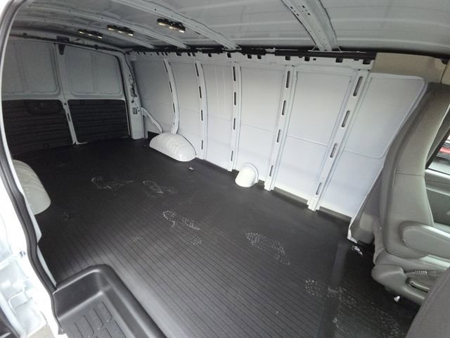 New 2026 Chevrolet Express 3500 Extended w/ Driver Convenience Package image 22