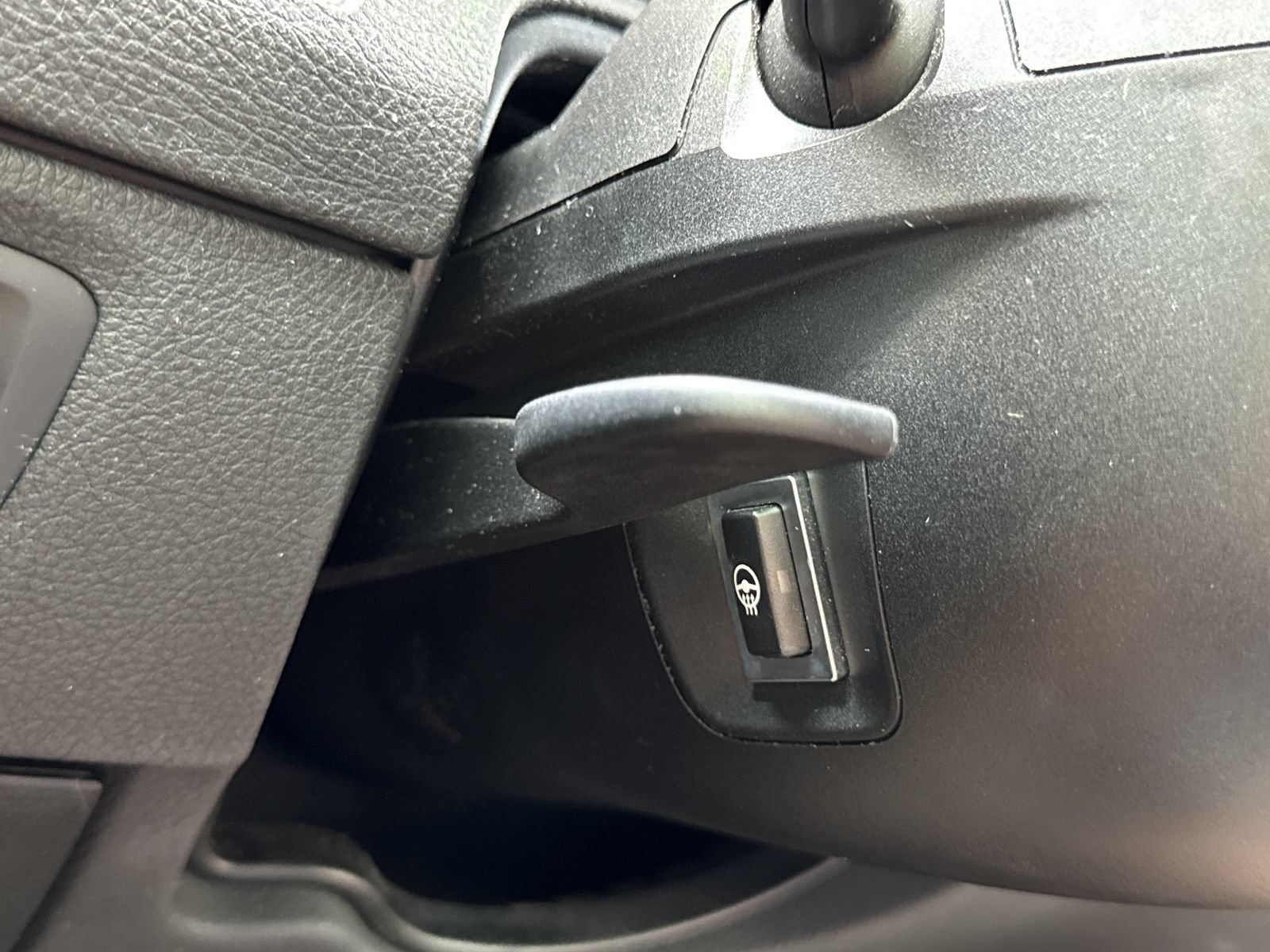 Used 2018 BMW 230i Convertible RWD image 19