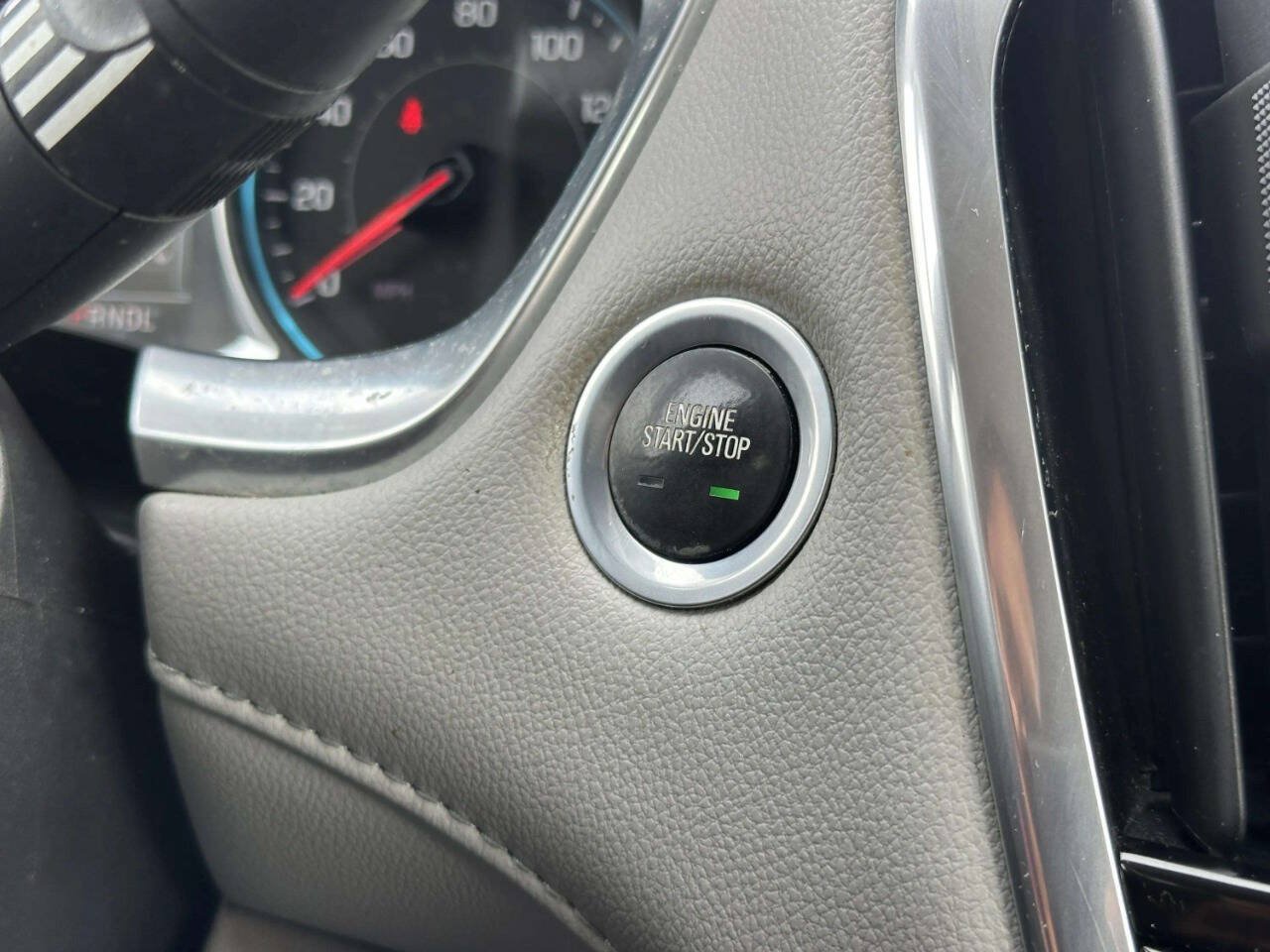 Used 2019 Chevrolet Traverse LT w/ LT Premium Package FWD image 33