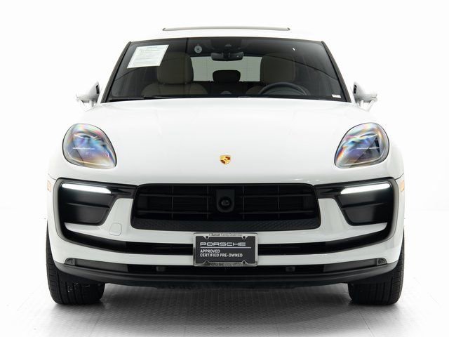 Certified 2025 Porsche Macan image 31