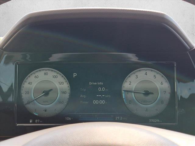 Used 2021 Hyundai Elantra SEL w/ Convenience + Premium Package FWD image 5