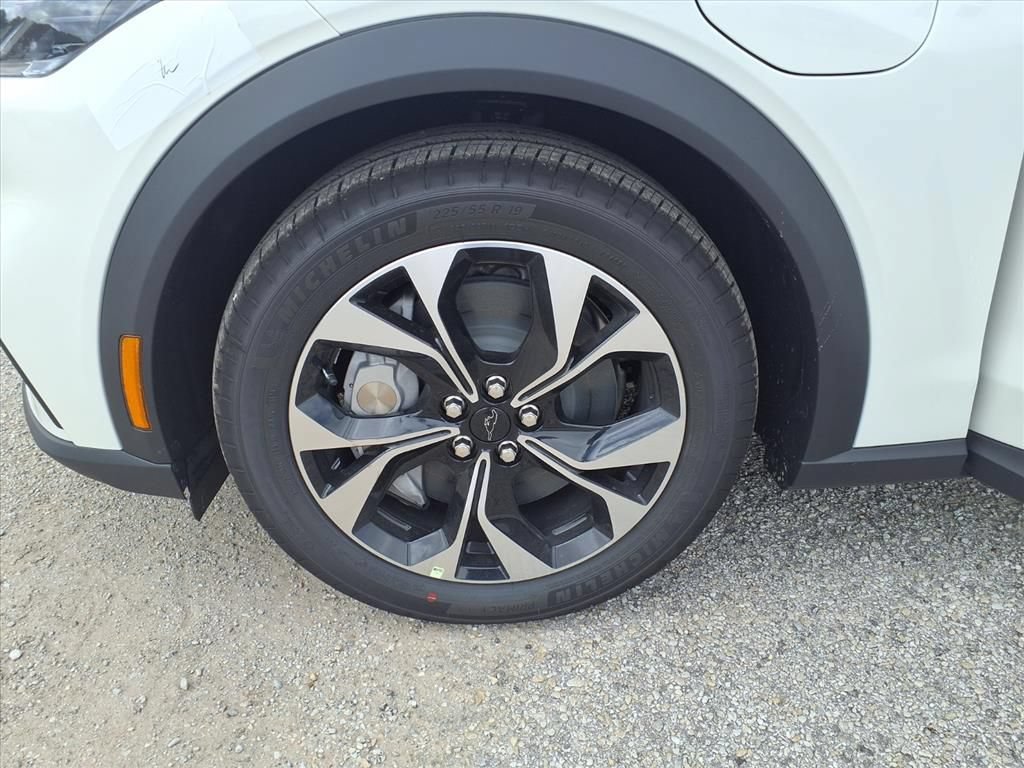 New 2026 Ford Mustang Mach-E Select RWD image 22