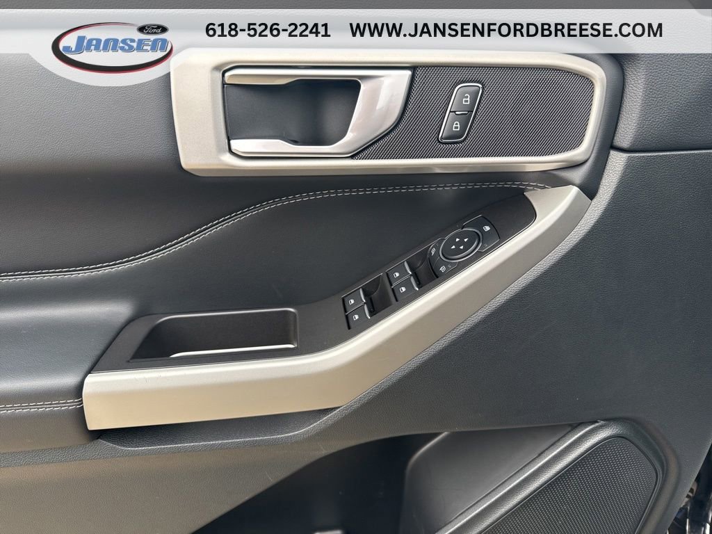 Used 2023 Ford Explorer XLT w/ Equipment Group 202A AWD/4WD image 9