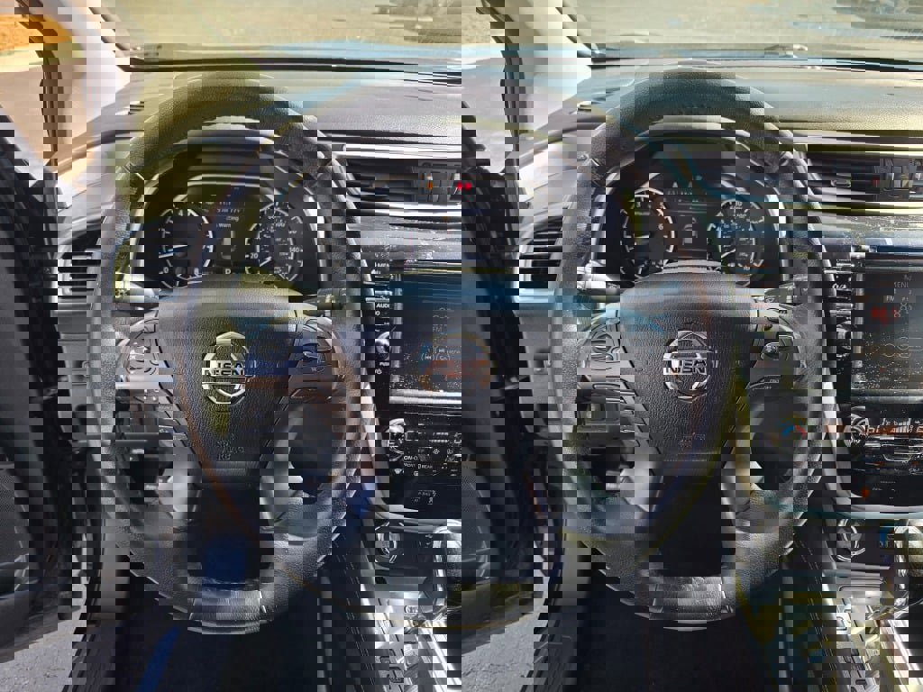 Used 2020 Nissan Murano SV image 32