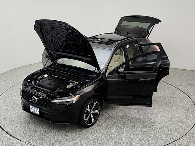 Used 2024 Volvo XC60 T8 Ultimate AWD/4WD image 39