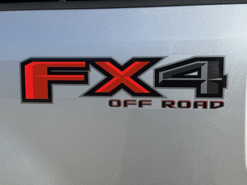 Used 2017 Ford F250 Lariat w/ Lariat Value Package image 12