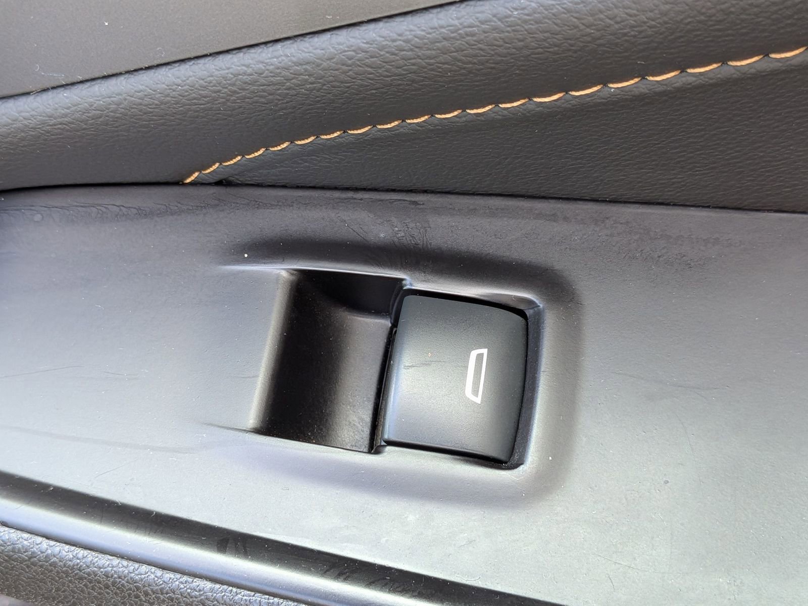 Used 2019 Chevrolet Traverse LT FWD image 37