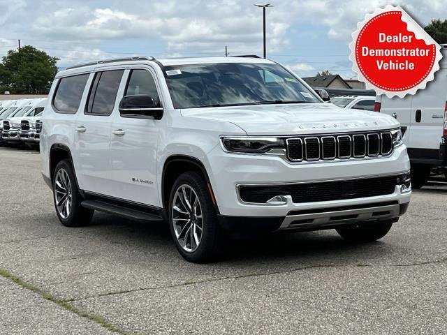 New 2025 Jeep Wagoneer L Series II w/ Premium Group I