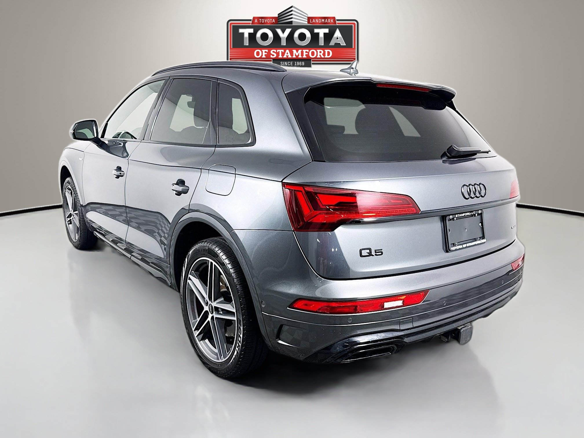 Used 2024 Audi Q5 e Prestige AWD/4WD image 5