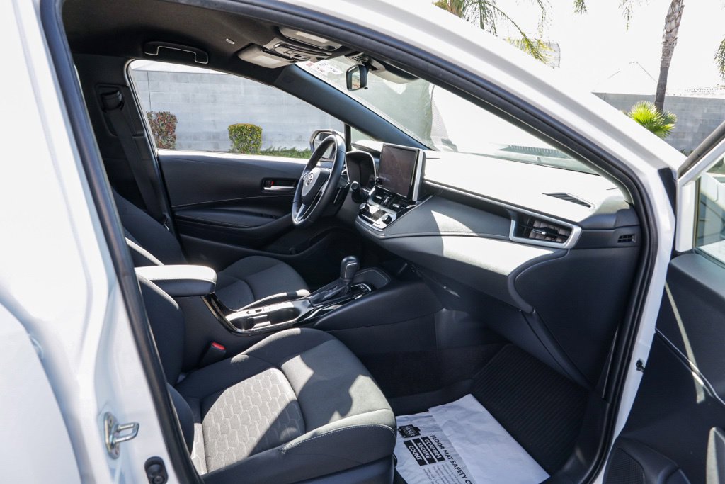 Used 2025 Toyota Corolla SE FWD image 22