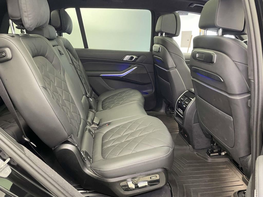 Used 2024 BMW X7 xDrive40i AWD/4WD image 21