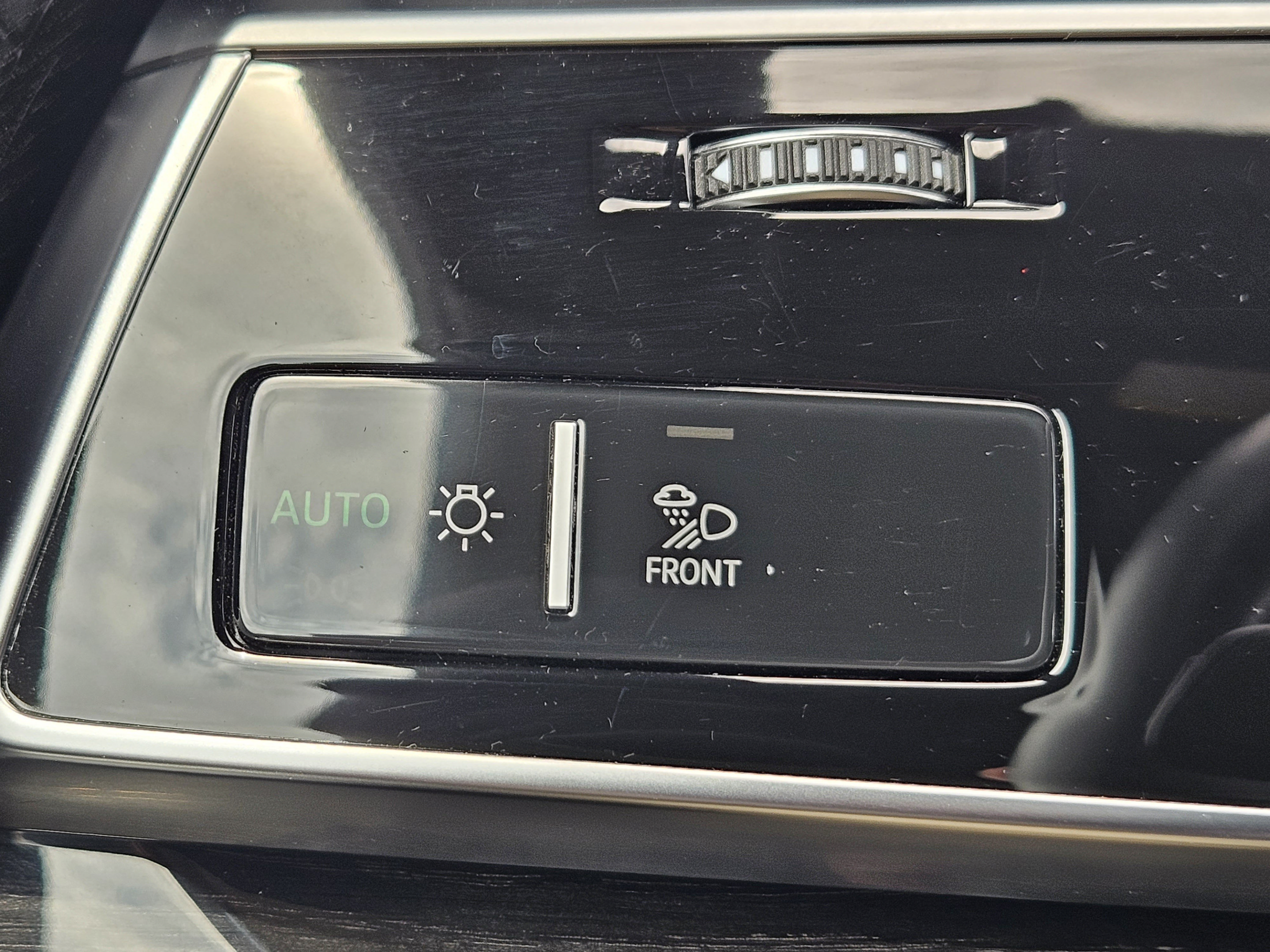 Used 2025 Audi Q8 Prestige AWD/4WD image 13