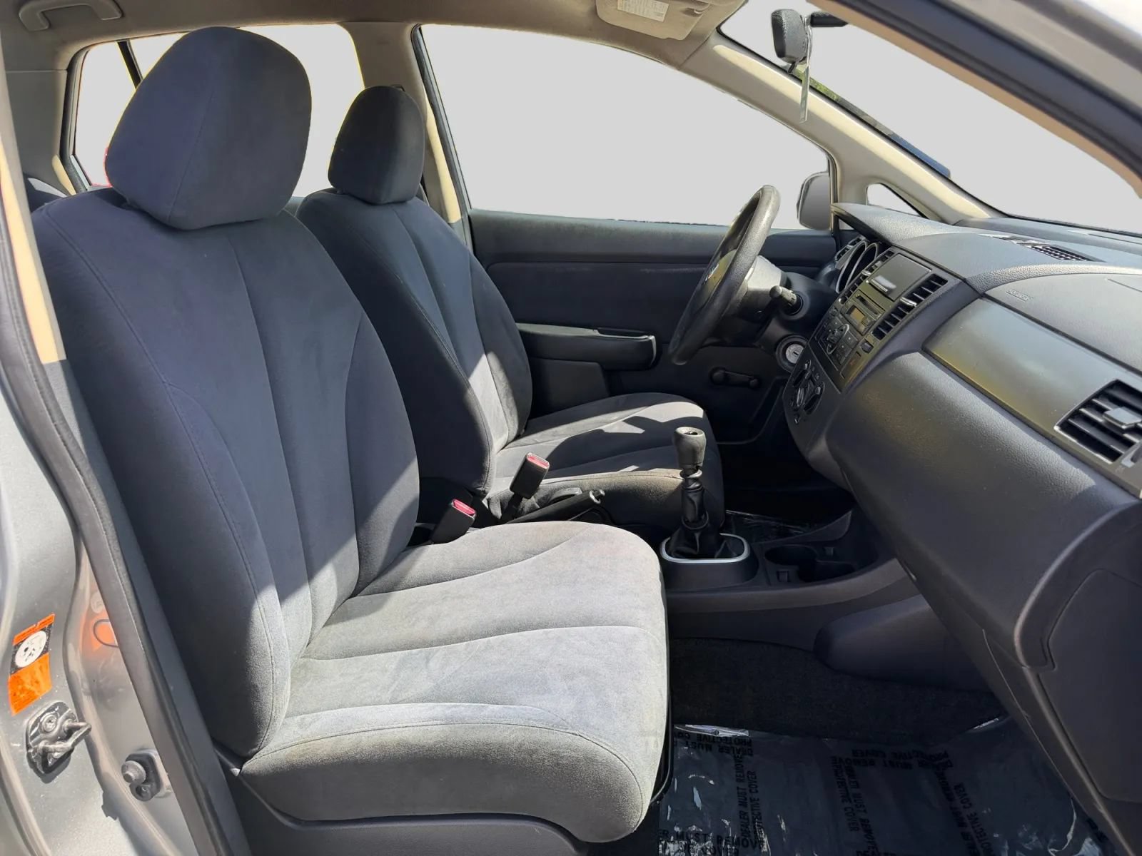 Used 2009 Nissan Versa 1.8 S FWD image 15