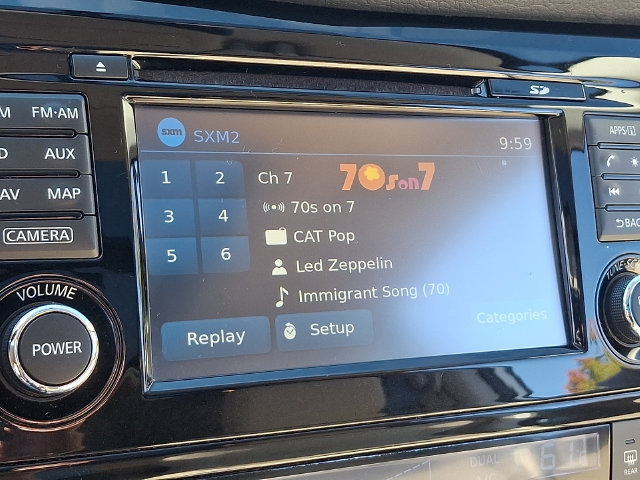 Used 2015 Nissan Rogue SV w/ SV Premium Package FWD image 17