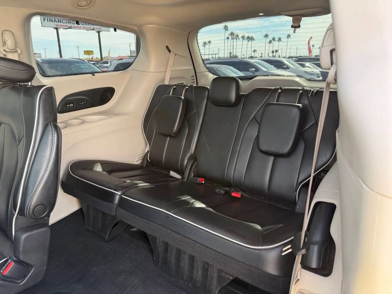 Used 2022 Chrysler Pacifica Limited FWD image 25