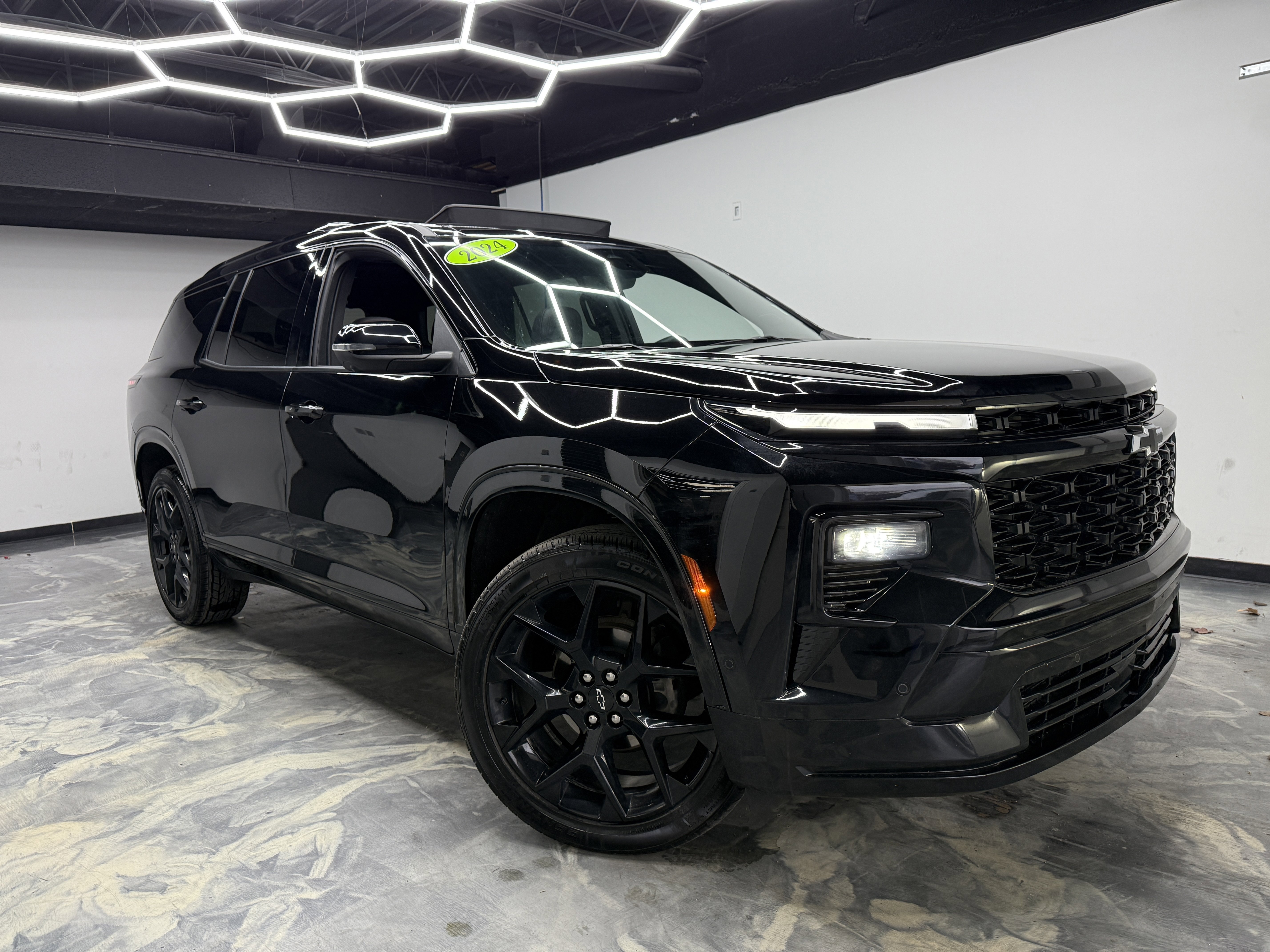 Used 2024 Chevrolet Traverse RS image 6