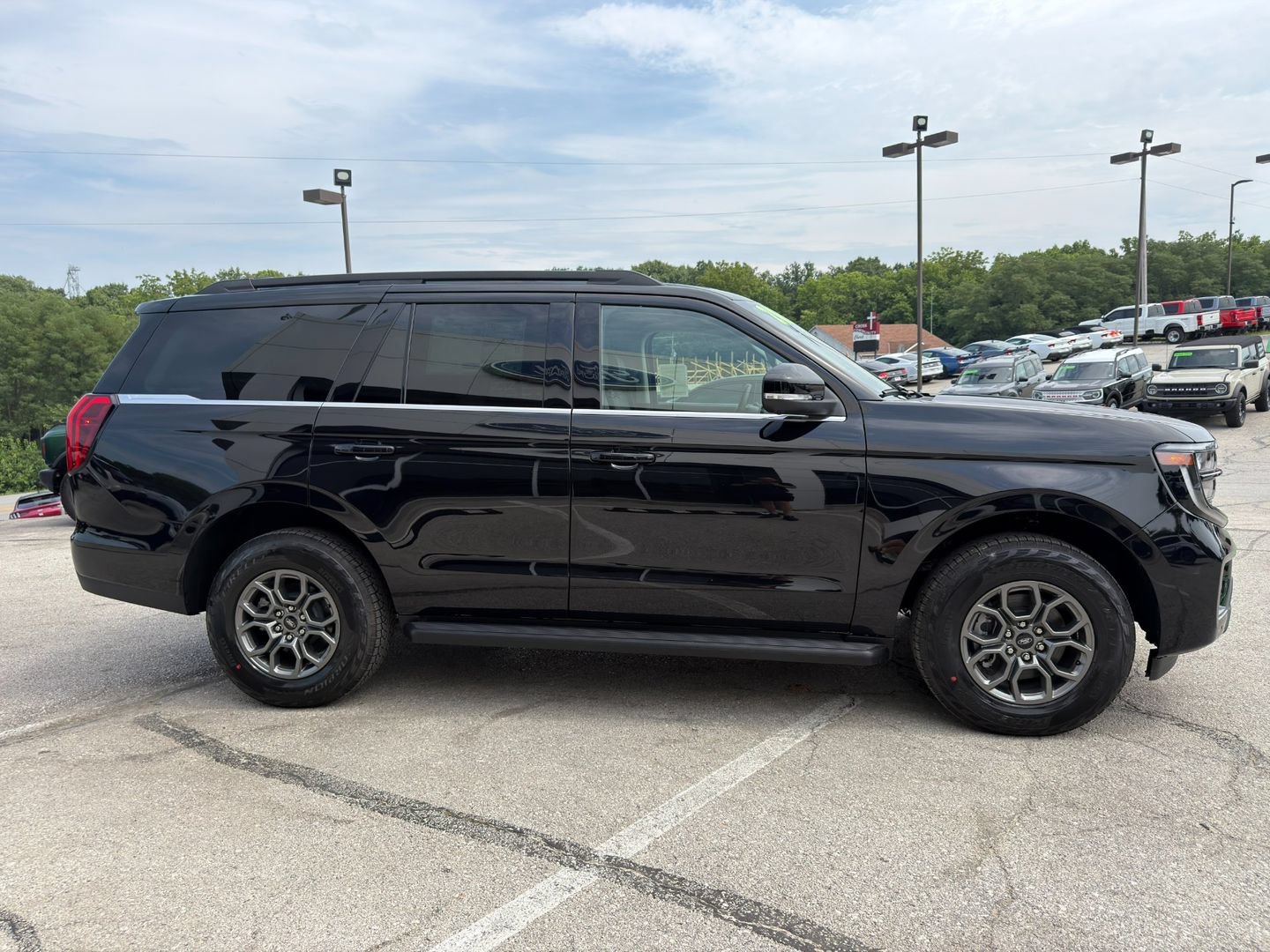 New 2027 Ford Expedition Active AWD/4WD image 8