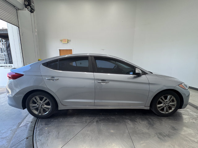Used 2017 Hyundai Elantra SE FWD image 16