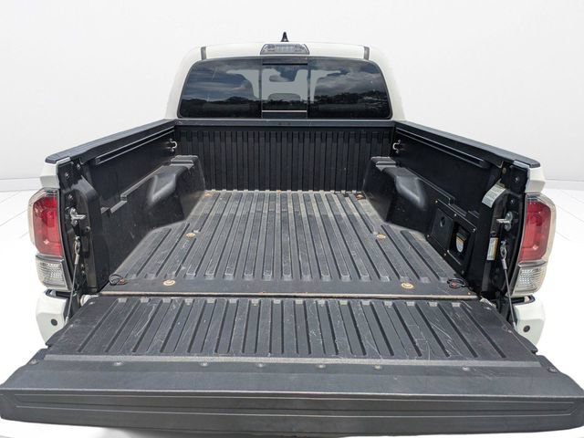 Used 2022 Toyota Tacoma TRD Off-Road w/ Technology Package RWD image 13