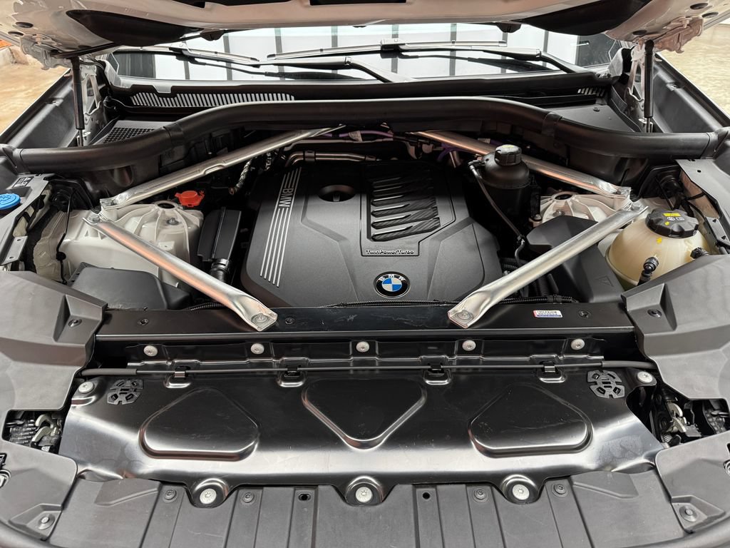 Used 2022 BMW X5 xDrive40i w/ Premium Package AWD/4WD image 30