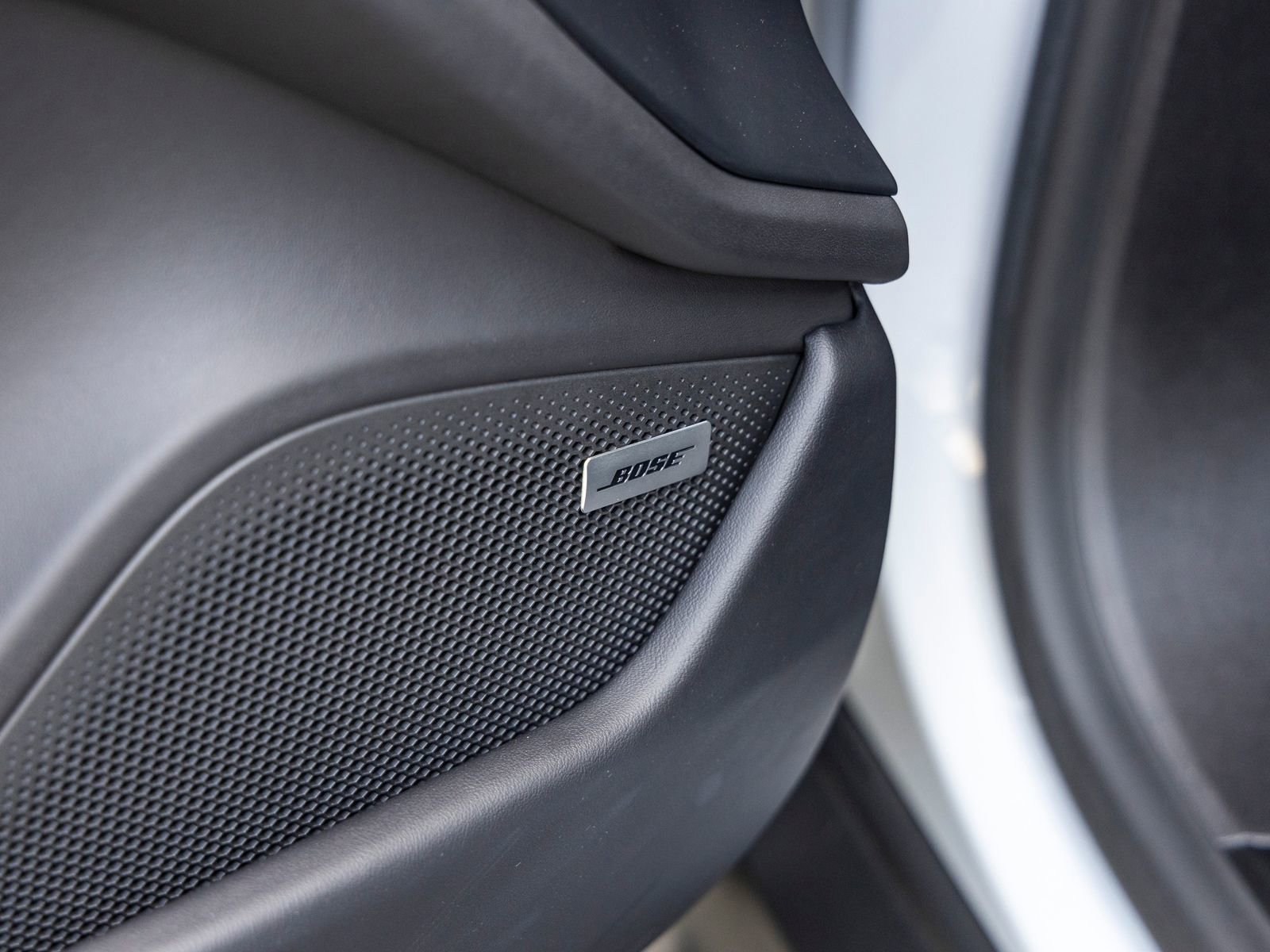 Certified 2024 Porsche Taycan GTS image 28