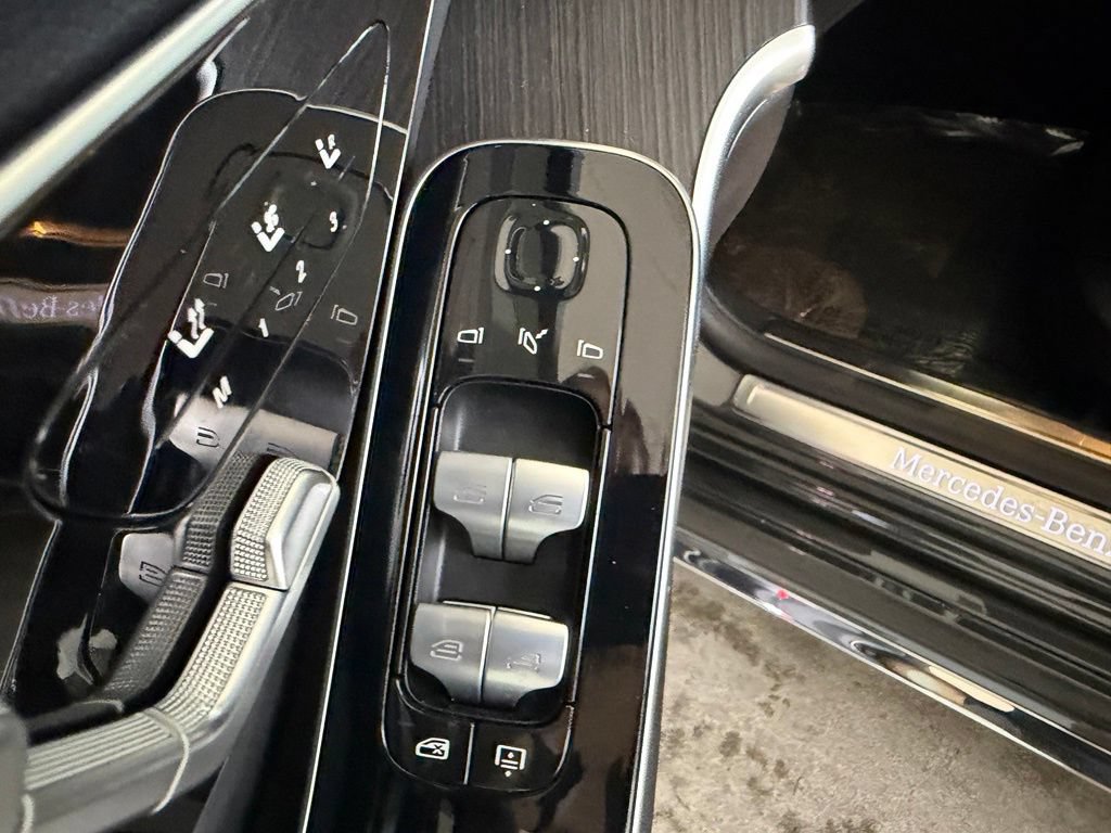 Used 2023 Mercedes-Benz S 500 4MATIC w/ AMG Line image 37