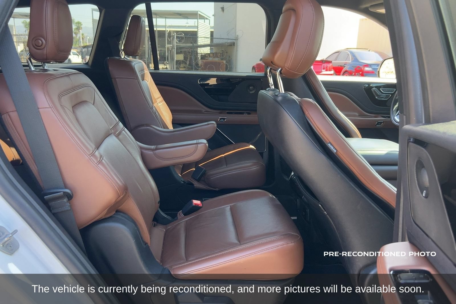Used 2020 Lincoln Aviator Reserve w/ Class IV Trailer Tow Package RWD image 15
