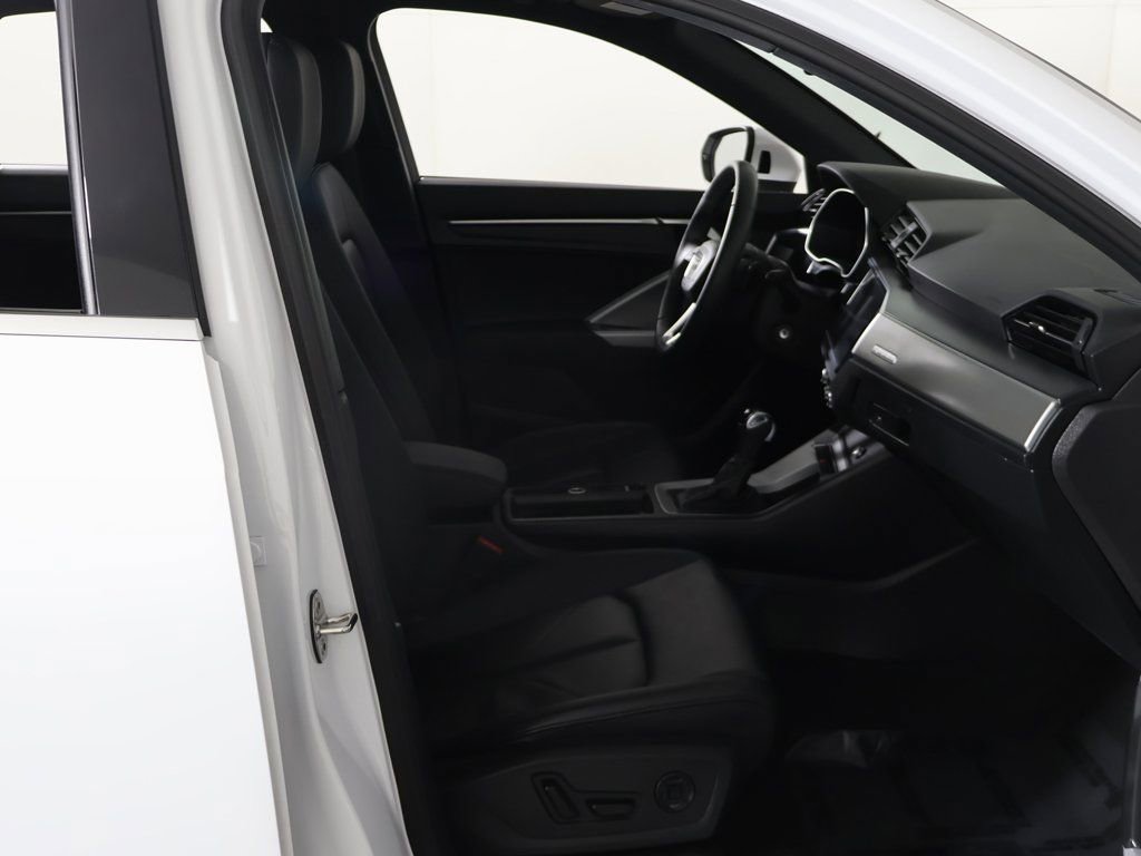 Used 2025 Audi Q3 2.0T Premium image 27