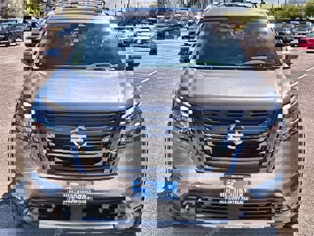 Used 2025 Nissan Pathfinder Platinum w/ Black Appearance Package image 9