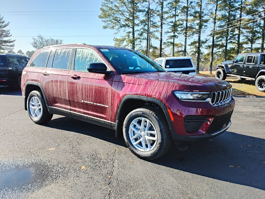 New 2026 Jeep Grand Cherokee Laredo w/ Trailer Tow Package AWD/4WD image 3