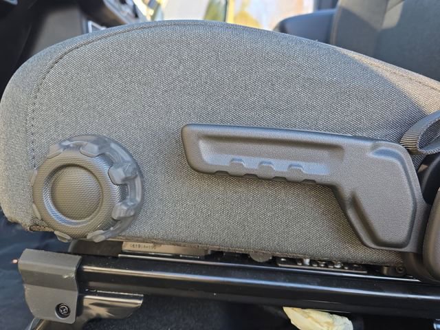 Used 2025 Jeep Wrangler Sport image 39