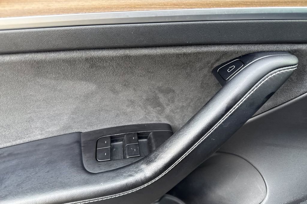 Used 2021 Tesla Model 3 Long Range image 8