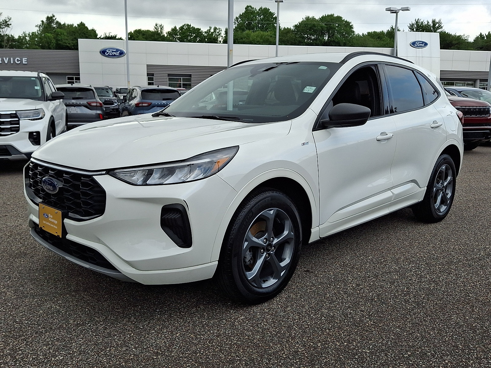 Certified 2023 Ford Escape ST-Line w/ Tech Pack #1 AWD/4WD image 5