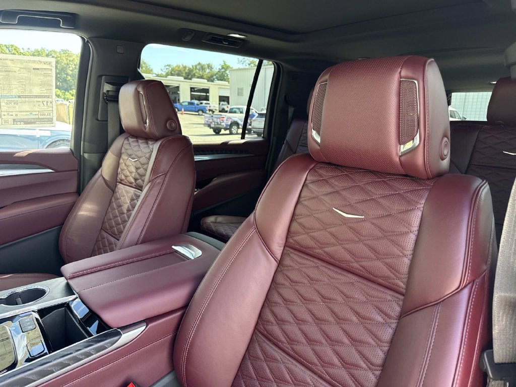 New 2026 Cadillac Escalade ESV Sport w/ LPO, Floor Liner Package RWD image 22