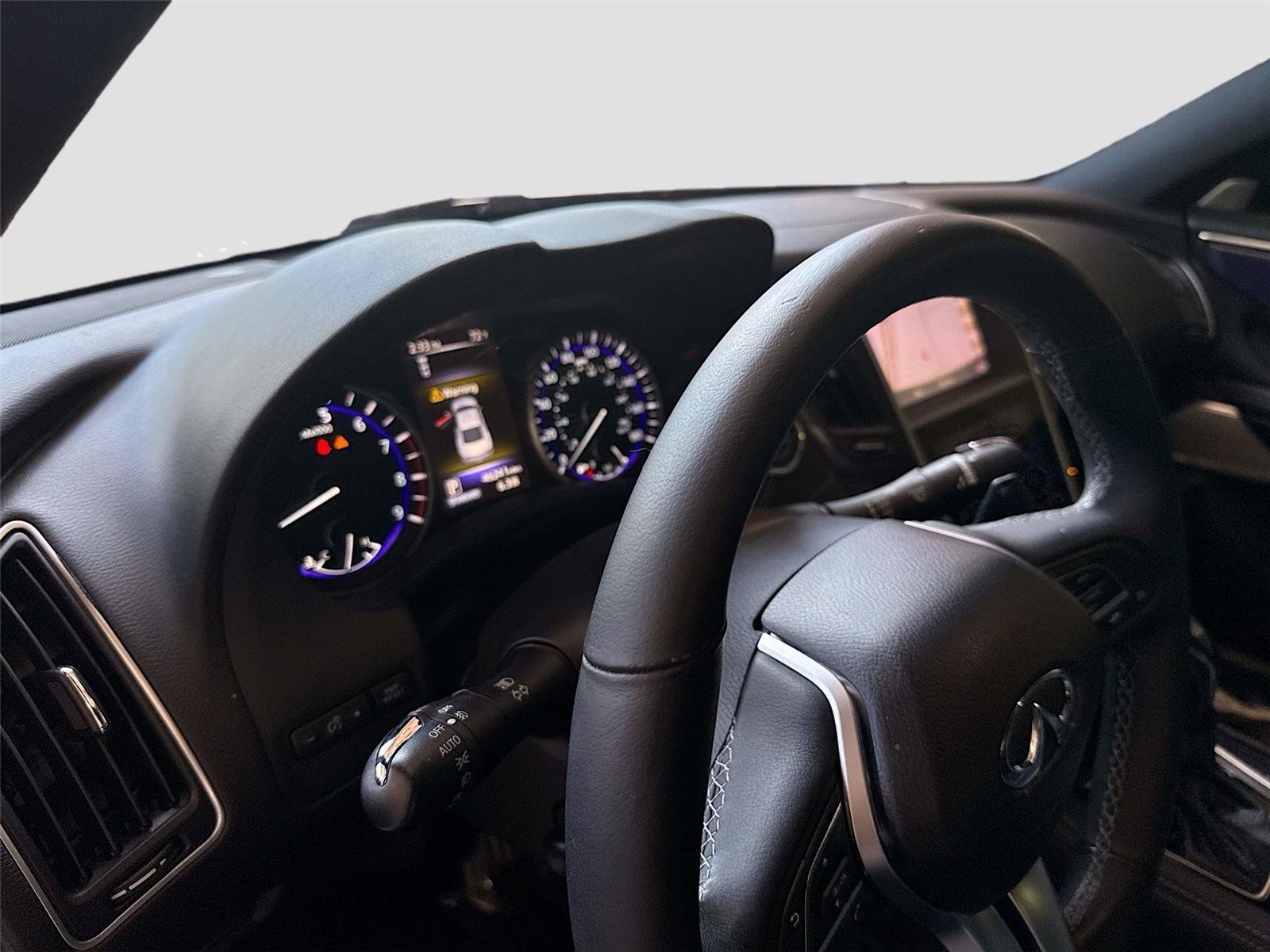 Used 2019 INFINITI Q60 Red Sport 400 w/ Cargo Package image 9