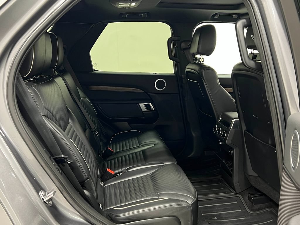 Used 2018 Land Rover Discovery HSE AWD/4WD image 36