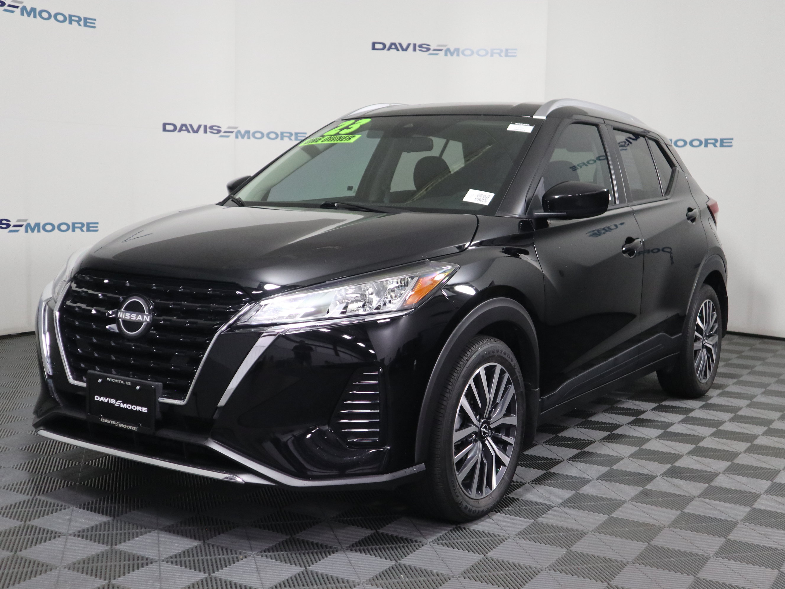 Used 2023 Nissan Kicks SV FWD image 11