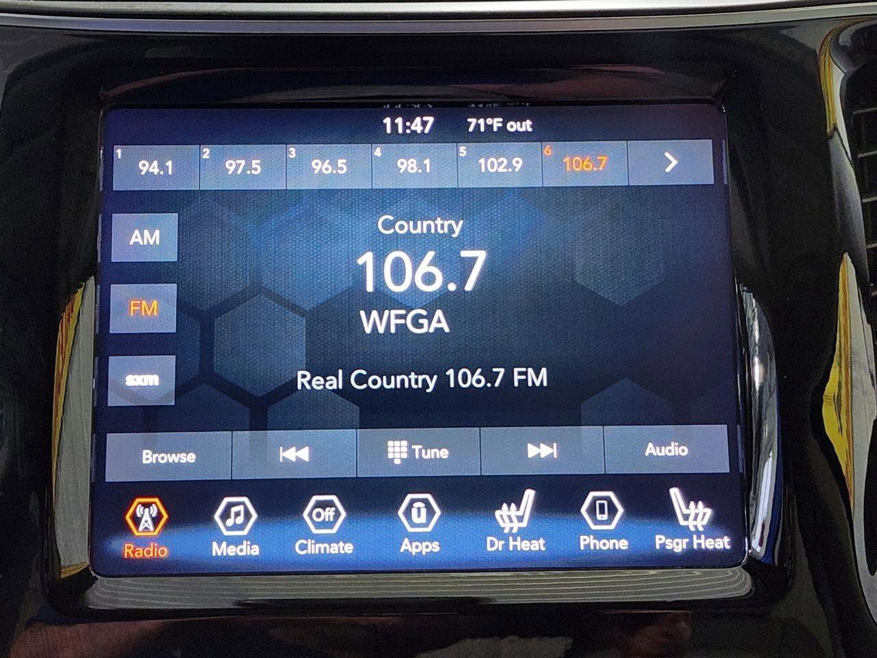 Used 2019 Jeep Cherokee Limited AWD/4WD image 19