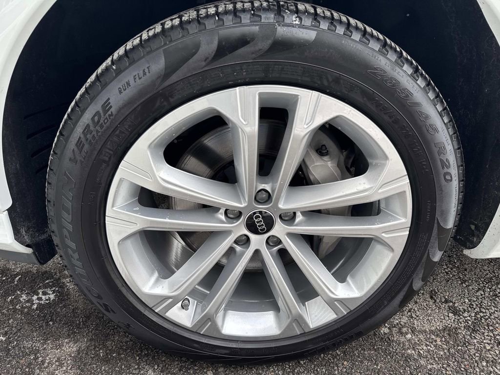 Used 2025 Audi Q7 3.0T Premium Plus image 11