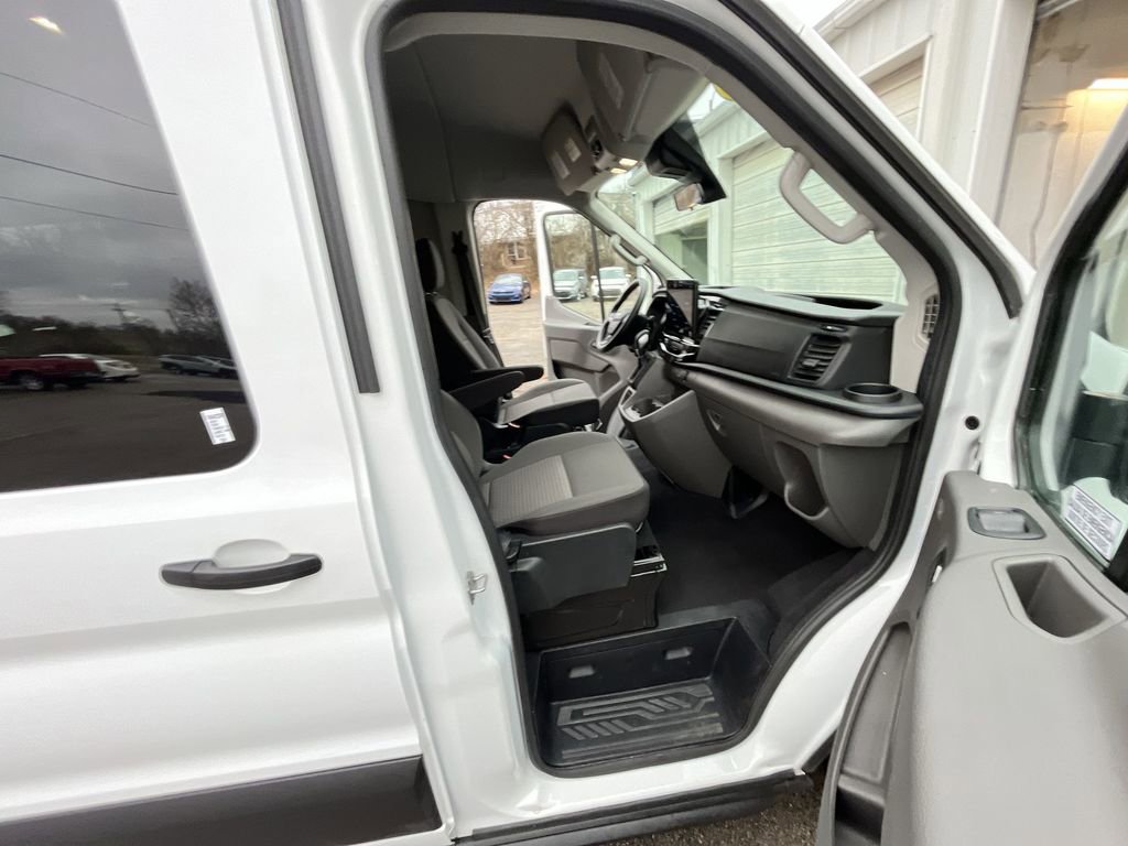 Used 2024 Ford Transit 350 XLT image 25