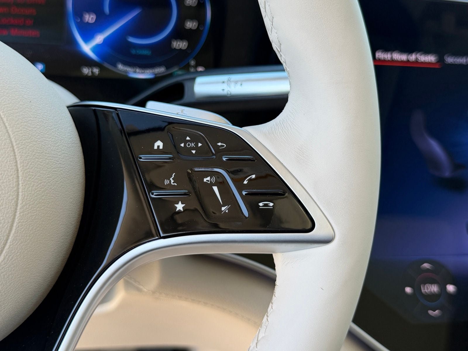 New 2026 Mercedes-Benz EQS 400 4MATIC SUV image 23