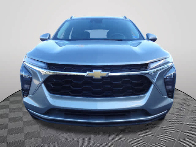 Used 2024 Chevrolet Trax LT FWD image 5