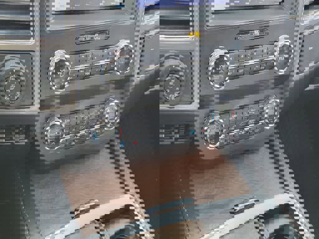 Certified 2020 Ford Expedition Platinum AWD/4WD image 25