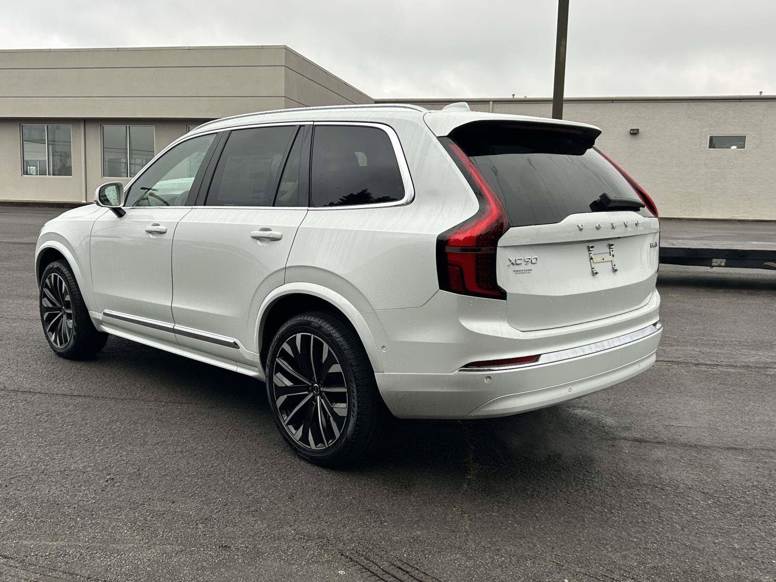 New 2026 Volvo XC90 B6 Ultra w/ Protection Package AWD/4WD image 5