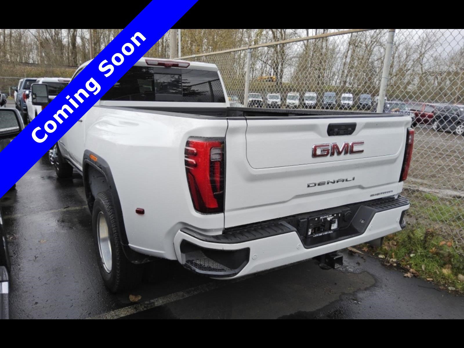 Used 2025 GMC Sierra 3500 Denali w/ Denali Reserve Package image 3