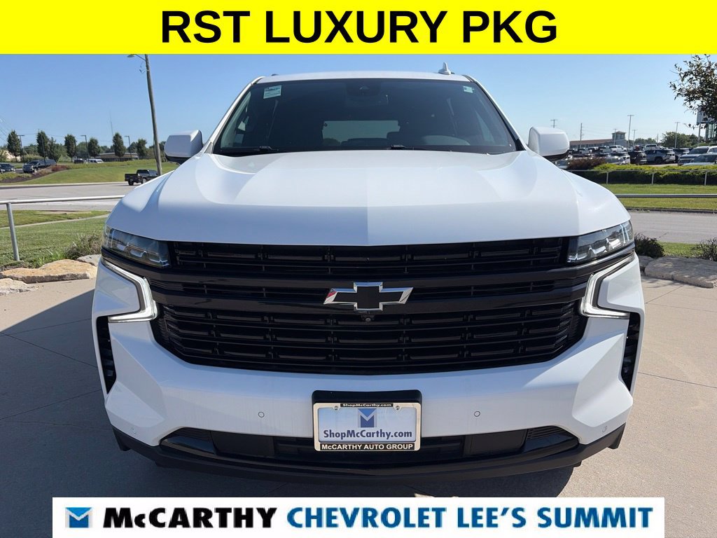 Used 2024 Chevrolet Suburban RST w/ Luxury Package AWD/4WD image 3