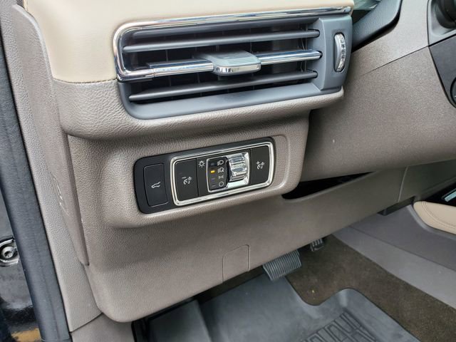 Used 2024 Lincoln Corsair AWD w/ Equipment Group 101A image 12
