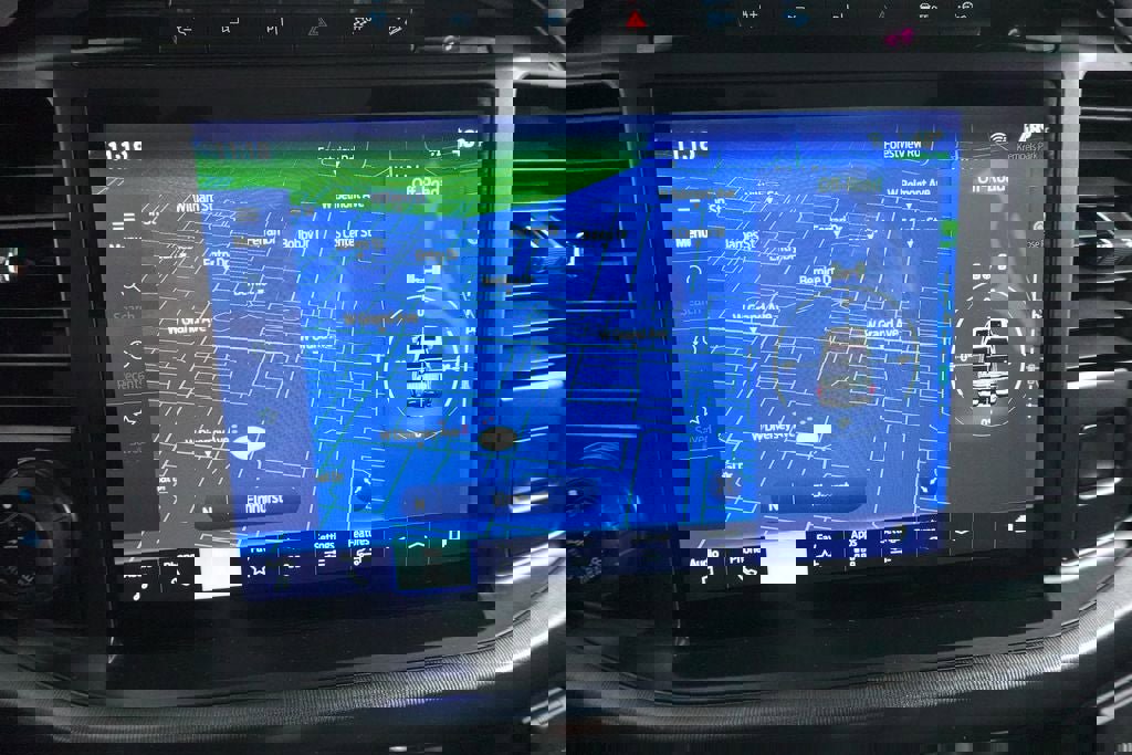 Used 2024 Ford F150 Lariat w/ Equipment Group 502A High image 19